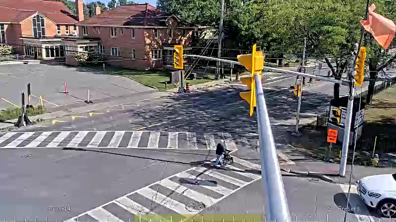 Traffic camera image at 2025-09-14 18:45:29