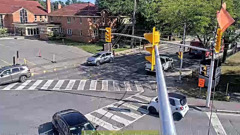 Traffic camera image at 2025-09-14 18:50:27