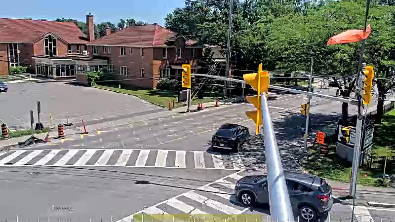 Traffic camera image at 2025-06-30 17:20:41
