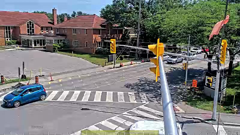Traffic camera image at 2025-06-30 17:37:00