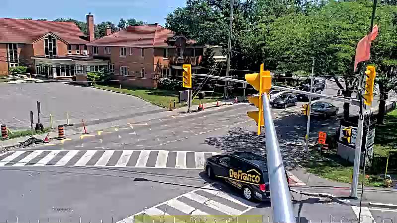 Traffic camera image at 2025-06-30 17:40:26