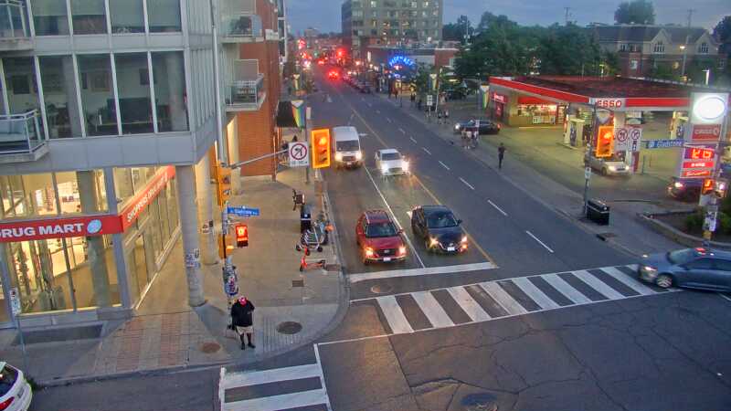 Traffic camera image at 2025-08-25 00:05:32