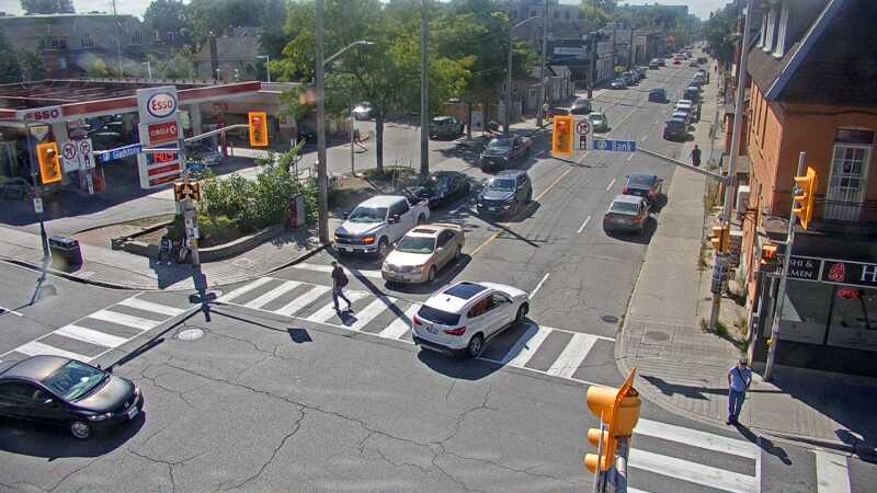 Traffic camera image at 2025-09-14 17:40:25