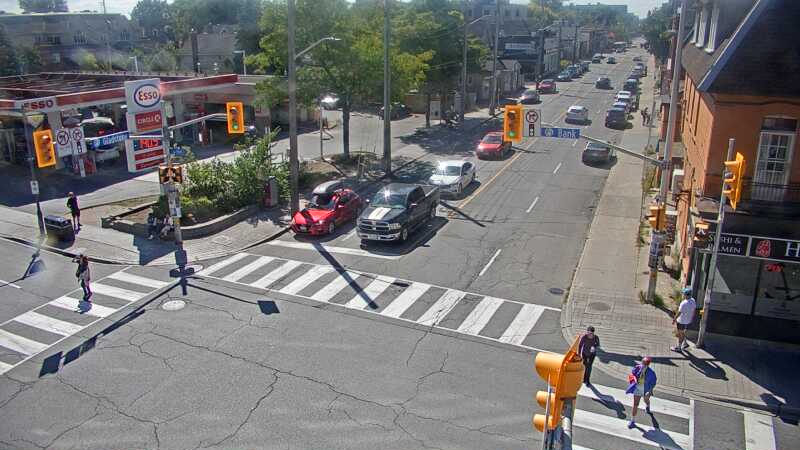 Traffic camera image at 2025-09-14 17:45:32