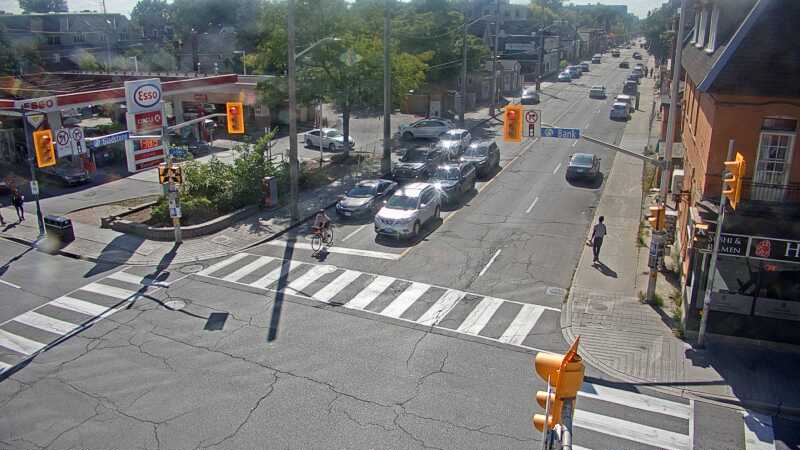 Traffic camera image at 2025-09-14 18:35:25