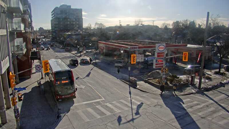 Traffic camera image at 2024-12-21 17:21:01