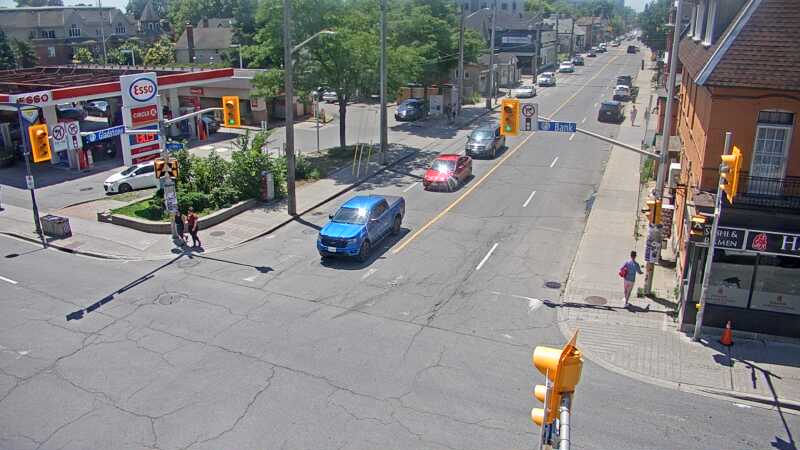 Traffic camera image at 2025-06-30 17:15:37
