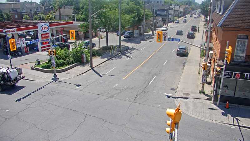 Traffic camera image at 2025-06-30 17:37:00