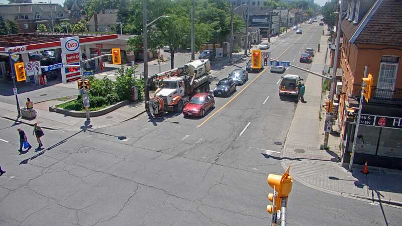 Traffic camera image at 2025-06-30 17:50:28