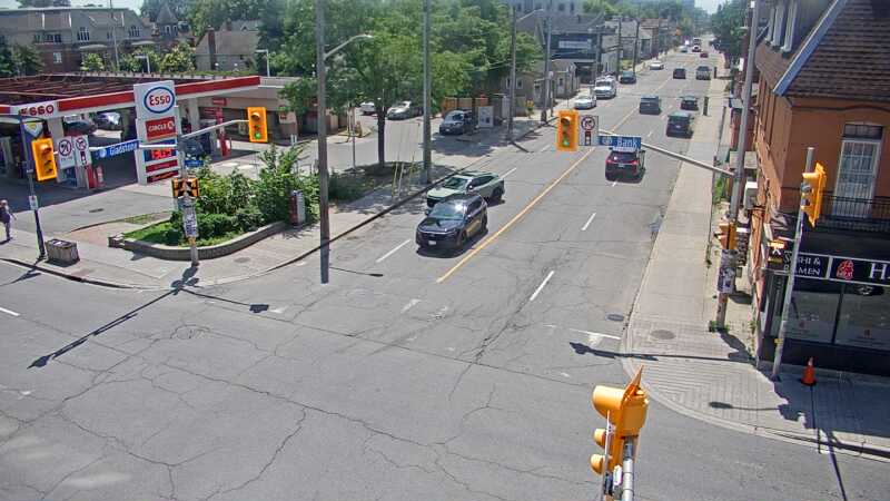 Traffic camera image at 2025-06-30 18:05:30