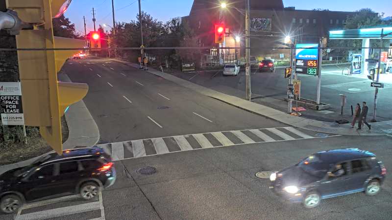 Traffic camera image at 2025-08-25 00:25:30