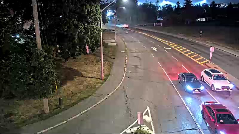Traffic camera image at 2025-08-04 01:20:22
