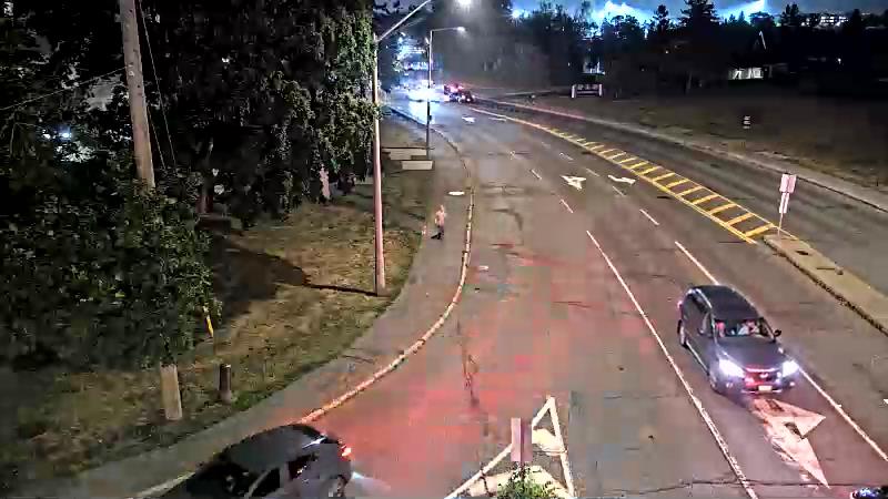 Traffic camera image at 2025-08-04 01:25:24