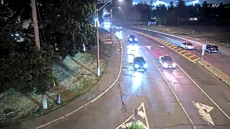 Traffic camera image at 2025-08-04 02:05:25