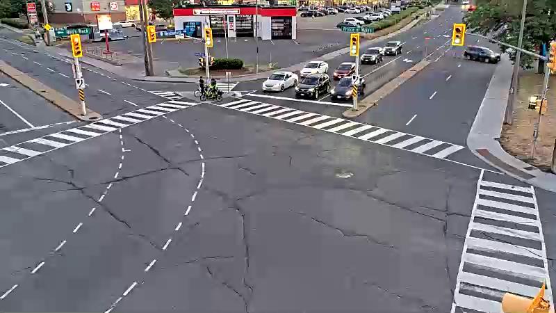 Traffic camera image at 2025-08-25 00:00:27