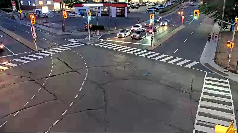 Traffic camera image at 2025-08-25 00:15:27