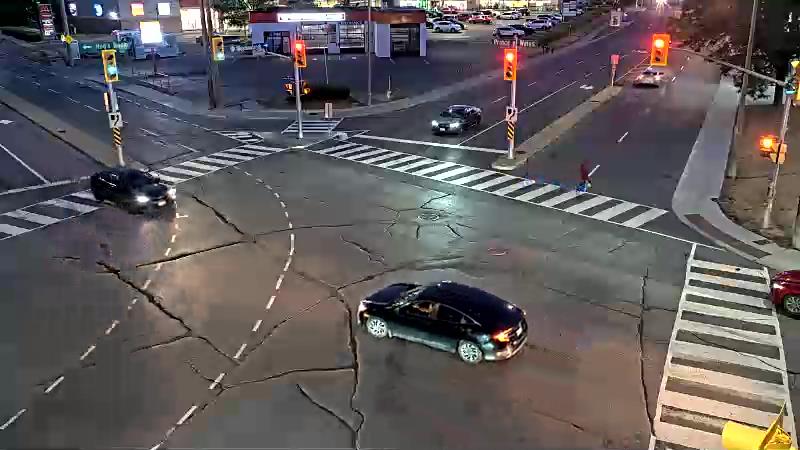 Traffic camera image at 2025-08-25 00:20:23