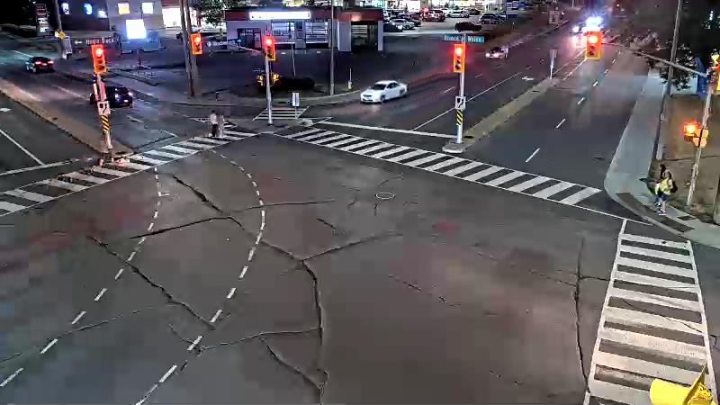 Traffic camera image at 2025-08-25 00:30:24