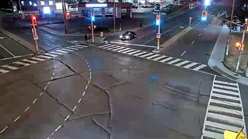 Traffic camera image at 2025-08-25 02:45:26