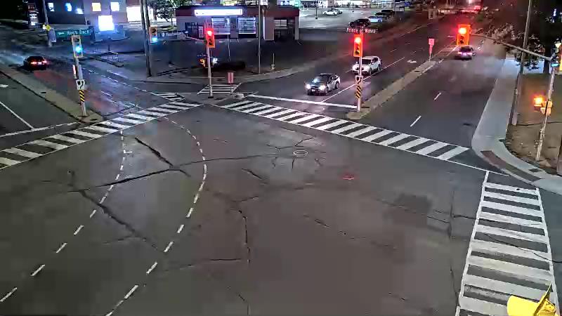 Traffic camera image at 2025-08-25 03:30:43