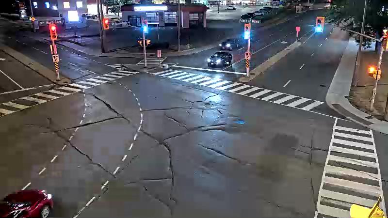 Traffic camera image at 2025-08-25 03:35:22
