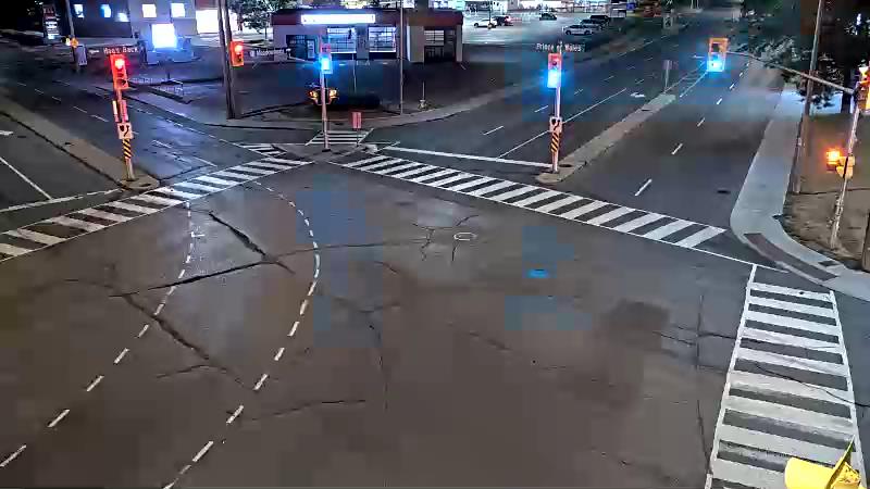 Traffic camera image at 2025-08-25 04:00:26