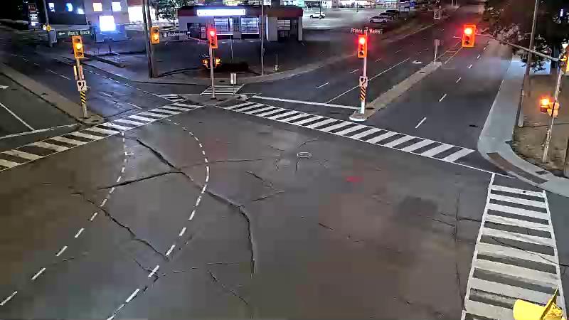Traffic camera image at 2025-08-25 04:05:24