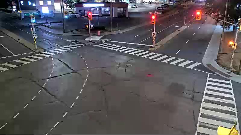 Traffic camera image at 2025-08-25 04:20:21