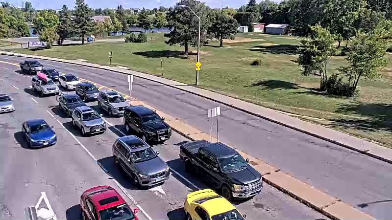 Traffic camera image at 2025-09-14 17:35:26