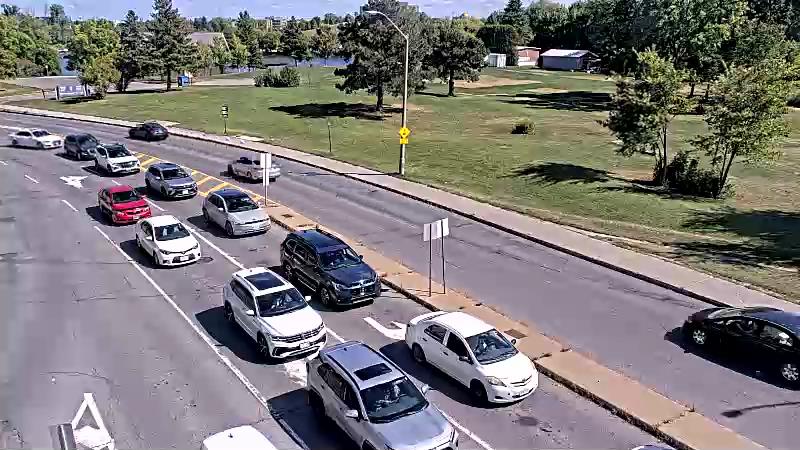 Traffic camera image at 2025-09-14 17:40:26