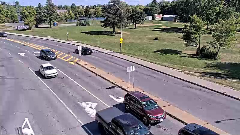 Traffic camera image at 2025-09-14 17:45:32