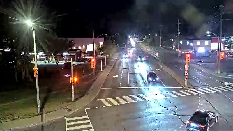 Traffic camera image at 2025-09-18 00:35:23